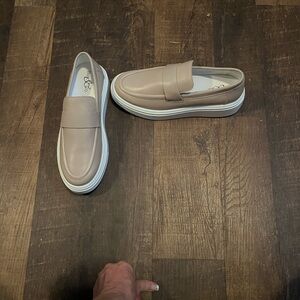 Bos. & Co. Taupe Women's Frisco Loafers 41 Size 9.5